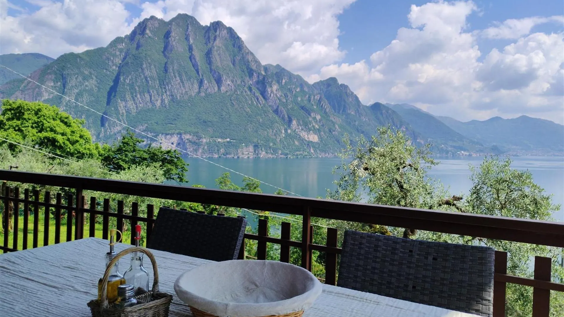 Iseolakerental - Villa Luna Riva di Solto 0*,  Italien